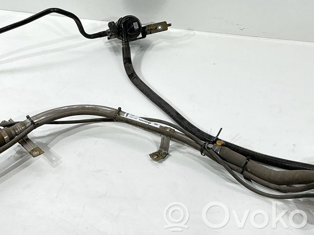 Cadillac Escalade IV Tuyau de remplissage de réservoir de carburant 