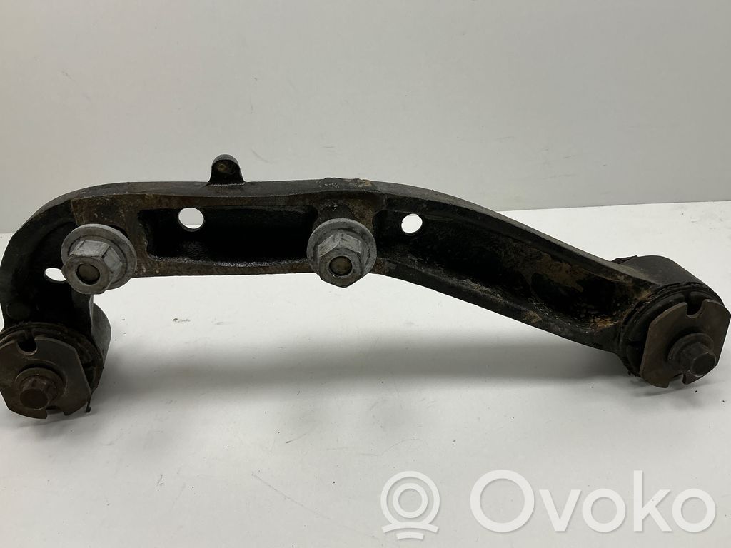 Cadillac Escalade IV Front differential bracket 