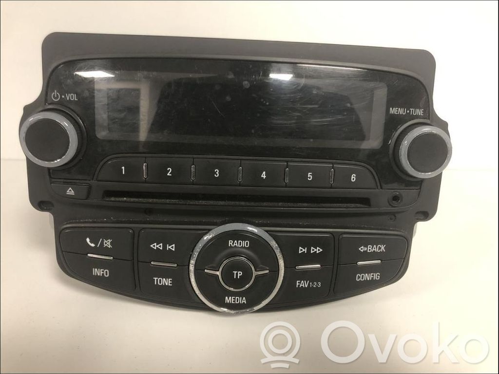 Opel Corsa E Radio/CD/DVD/GPS head unit 