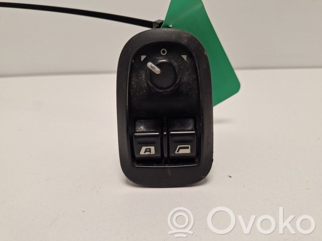 Peugeot 306 Electric window control switch 