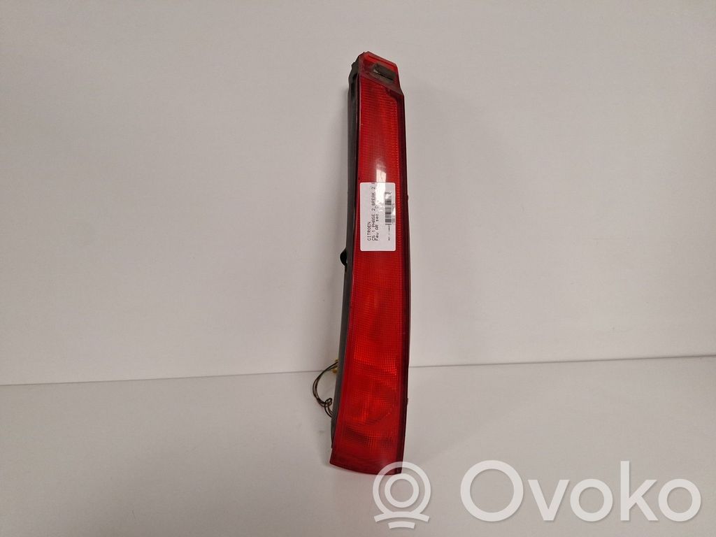 Tailgate rear/tail lights