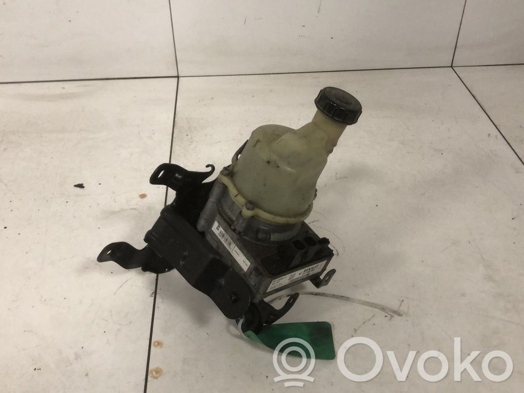 Dacia Duster Ohjaustehostimen pumppu 