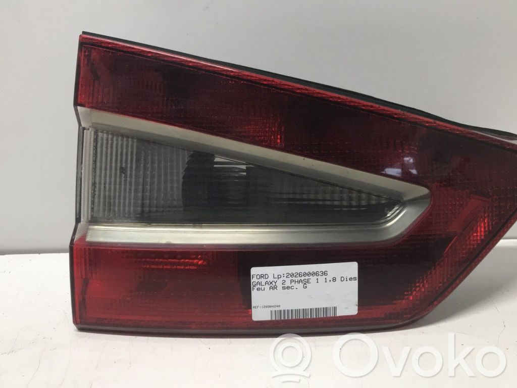 Ford Galaxy Galinis žibintas dangtyje 