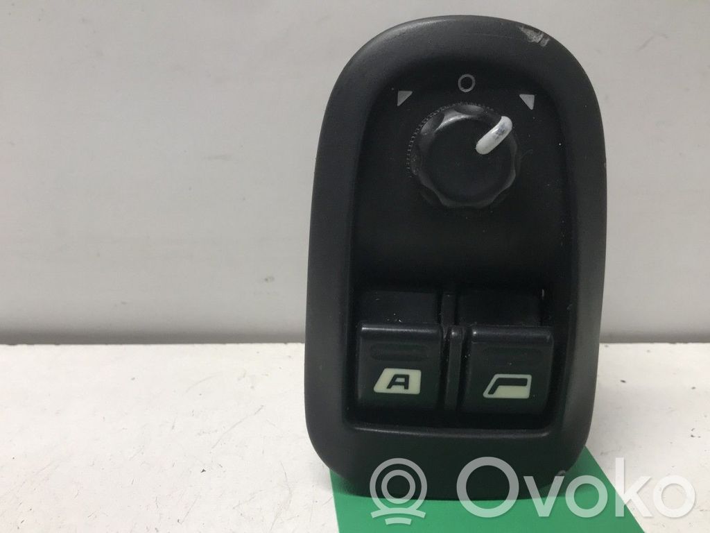 Peugeot 306 Electric window control switch 