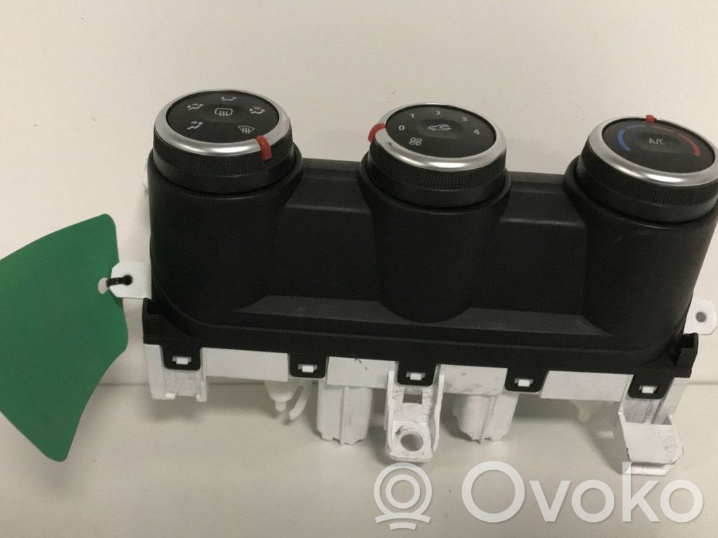 Renault Clio V Climate control unit 