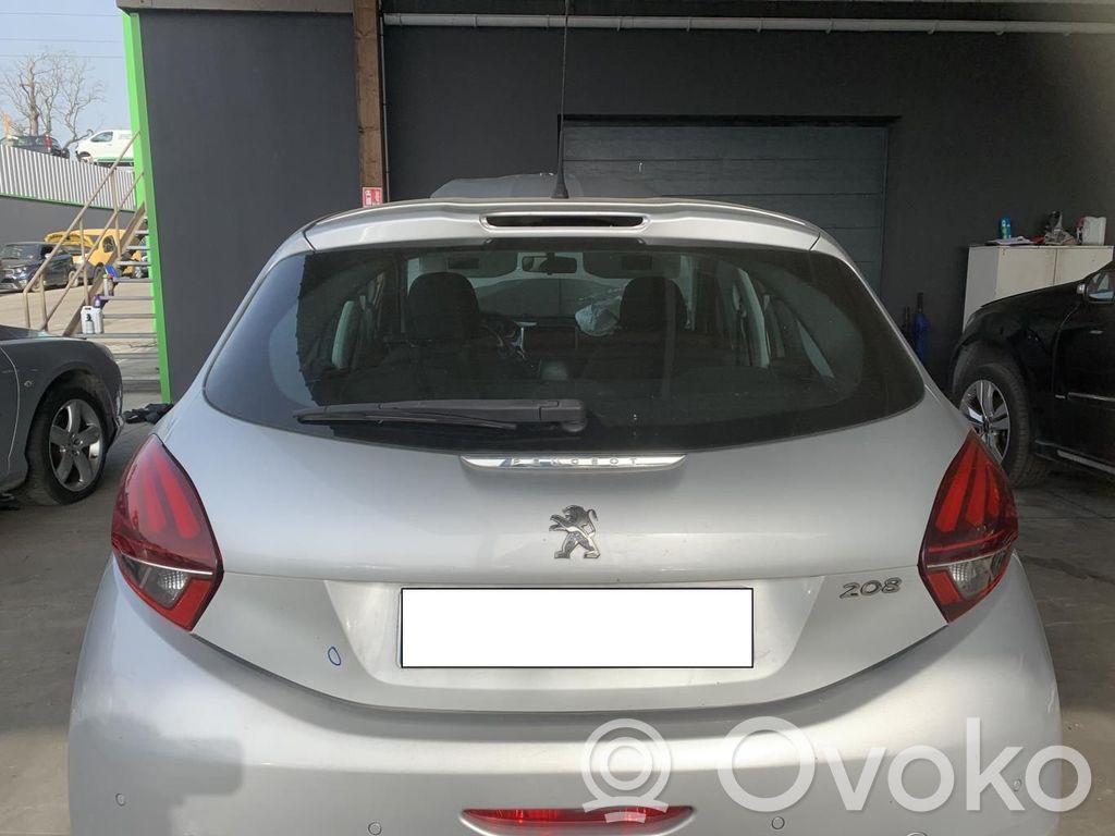 Peugeot 208 I Tylna klapa bagażnika 