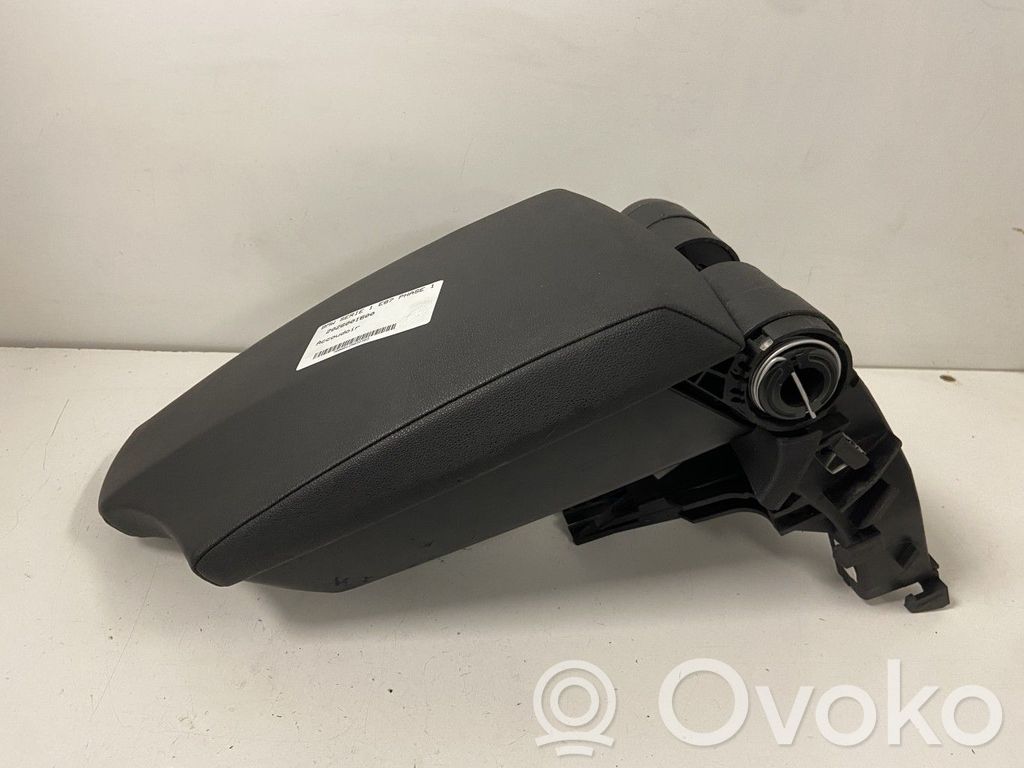 Armrest   51167143596