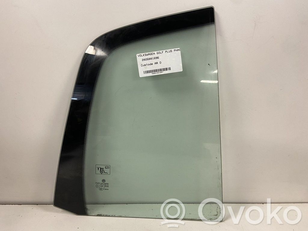 Ventanilla de ventilación de la puerta trasera   5M0845216