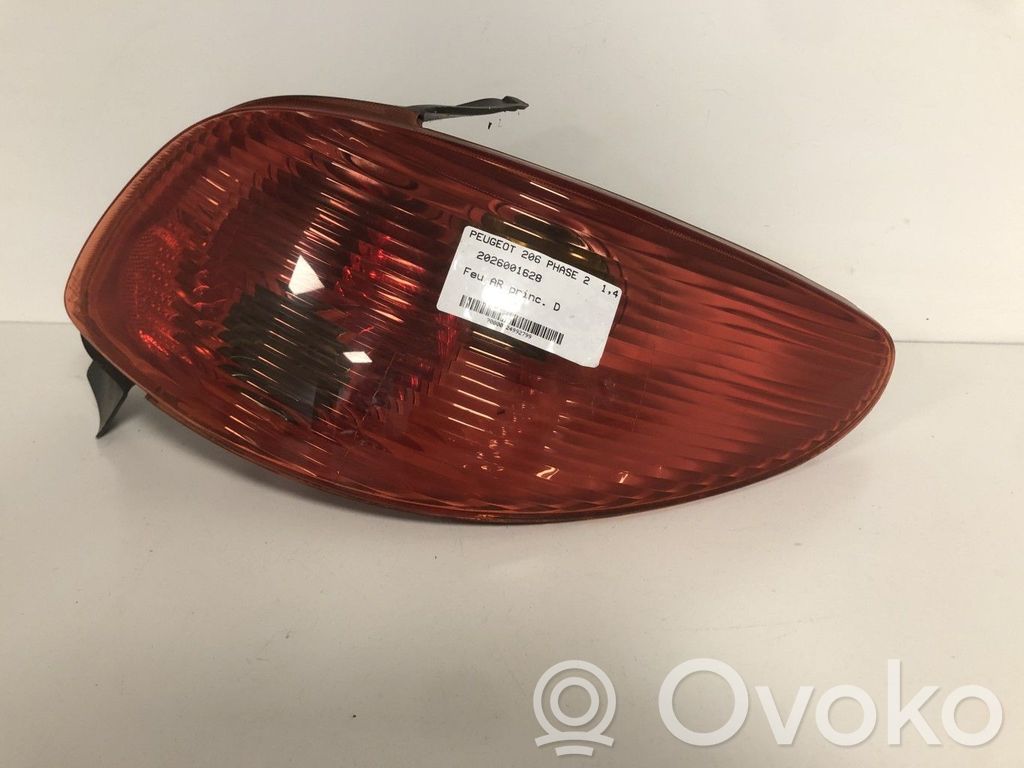 Peugeot 206 Lampă spate în caroserie 