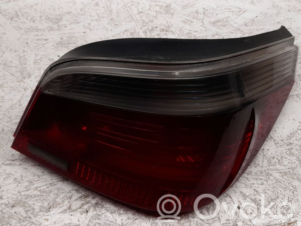 Rear/tail lights   6910768