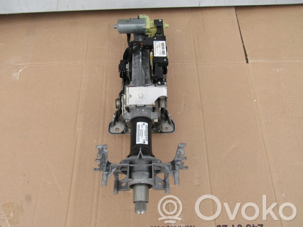 Ohjauspyörän akseli   6786603