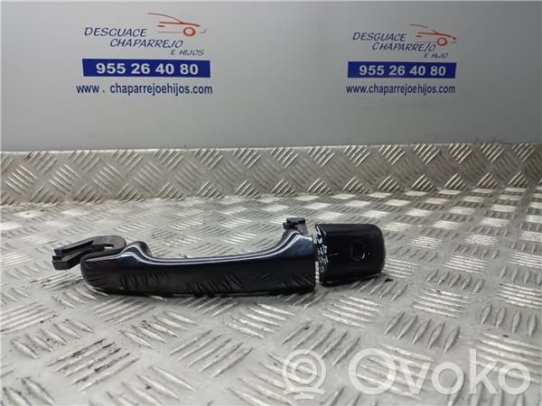 Manecilla externa puerta delantera