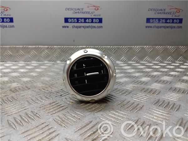 Grilă ventilație centrală   8N0820901