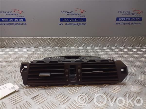 BMW 5 E39 Centrinės oro grotelės 