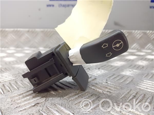Multifunctional control switch/knob   8373901
