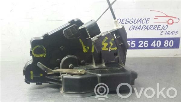 Cerradura de puerta trasera