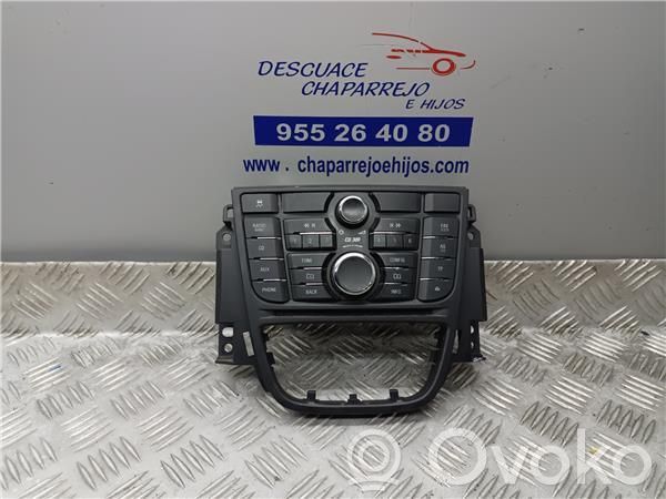 Panel / Radioodtwarzacz CD/DVD/GPS   13346041