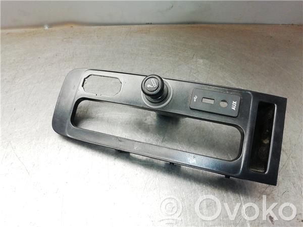 Bottom trim   73545640