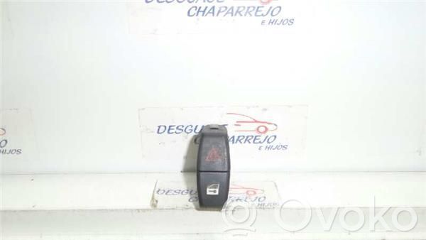 Botón interruptor de luz de peligro   6131691950601