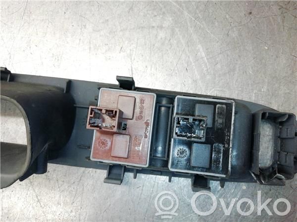 Seat Ibiza I (021A) Interrupteur commade lève-vitre