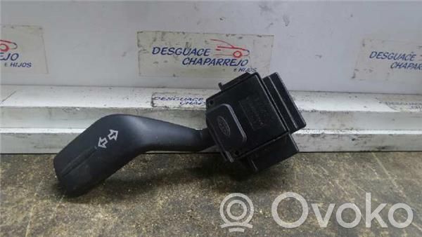 Ford Focus Interruptor de control multifunción 
