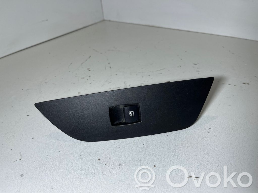 Electric window control switch   299294