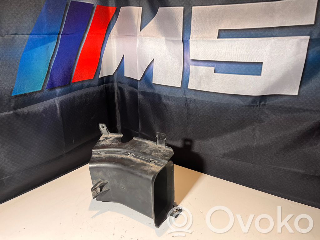 BMW 5 E60 E61 Ilmanoton kanavan osa 