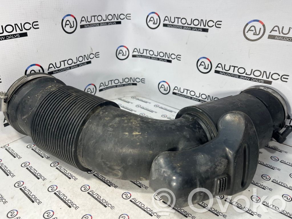 Porsche Cayenne (92A) Air intake duct part 