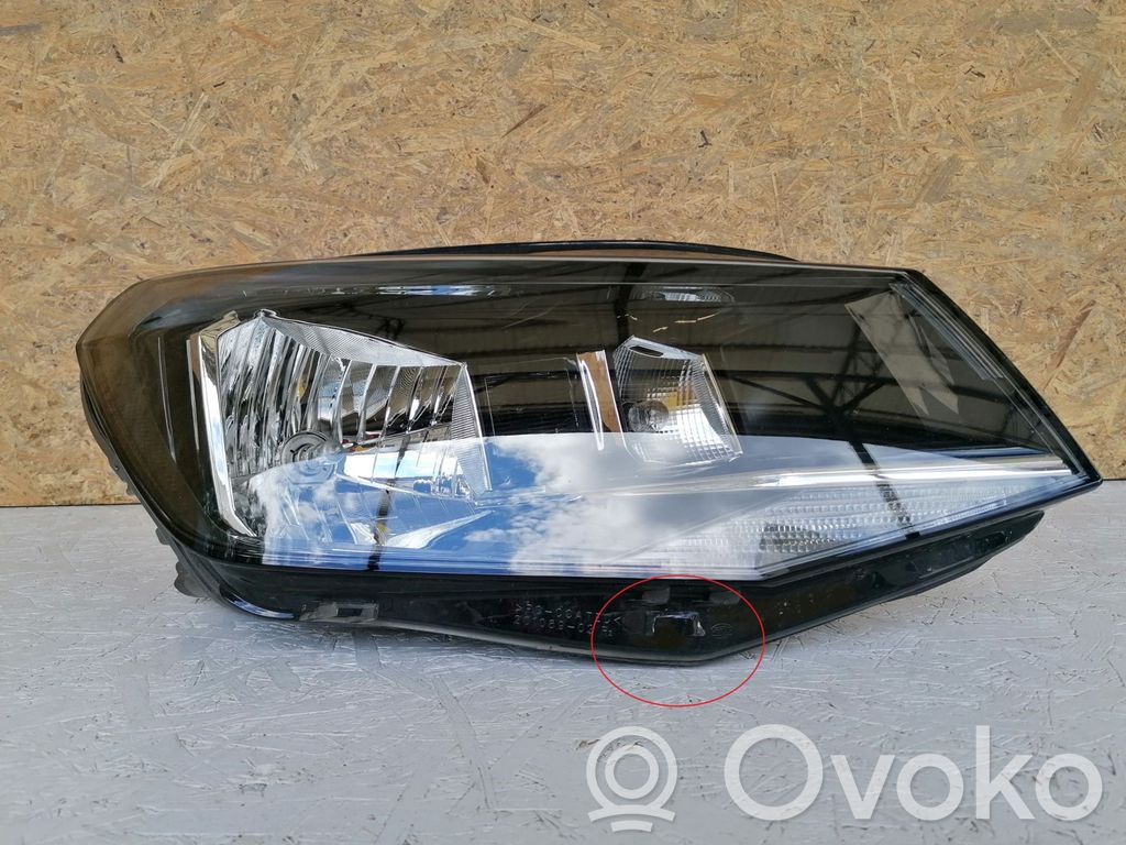 Volkswagen Caddy Phare frontale 