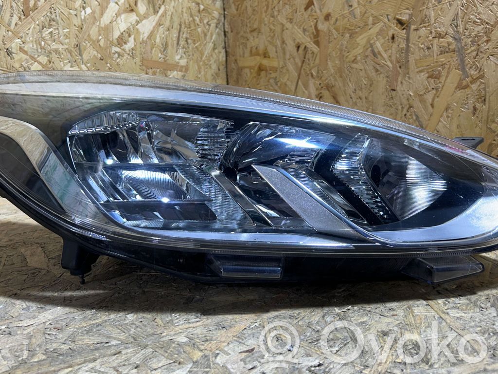 Ford Fiesta Phare frontale 