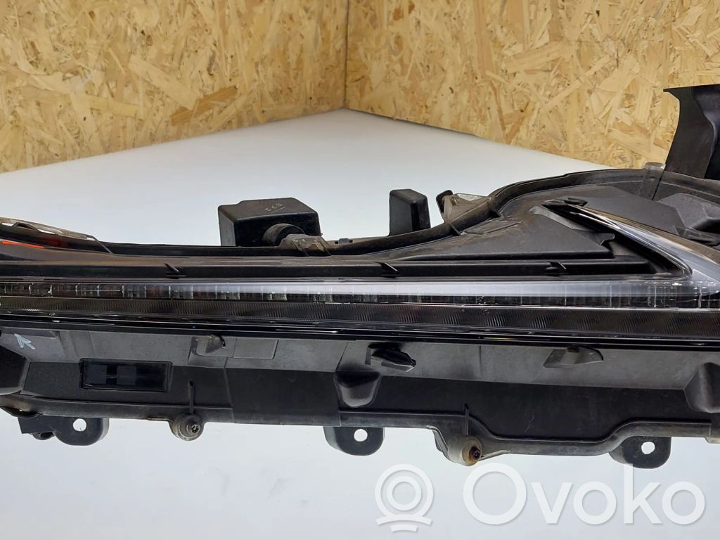 LED Daytime headlight   3823930