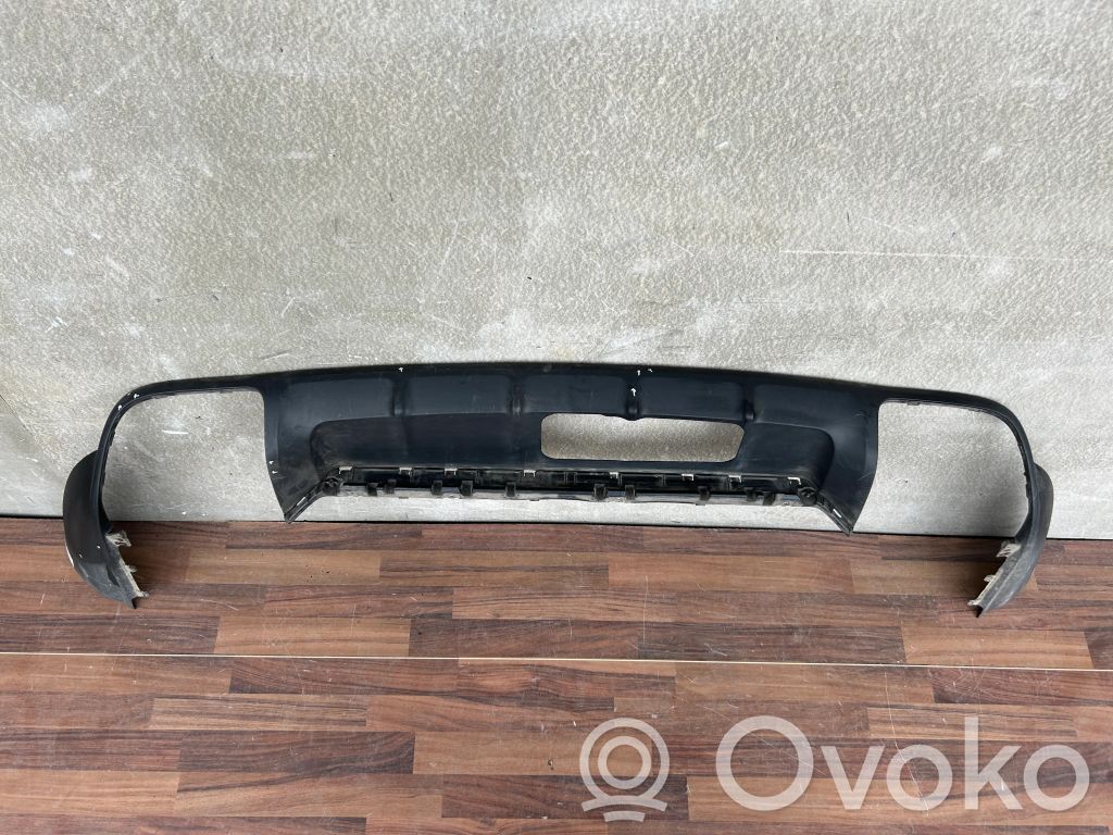 Porsche Cayenne (9Y0 9Y3) Moldura inferior del parachoques trasero 