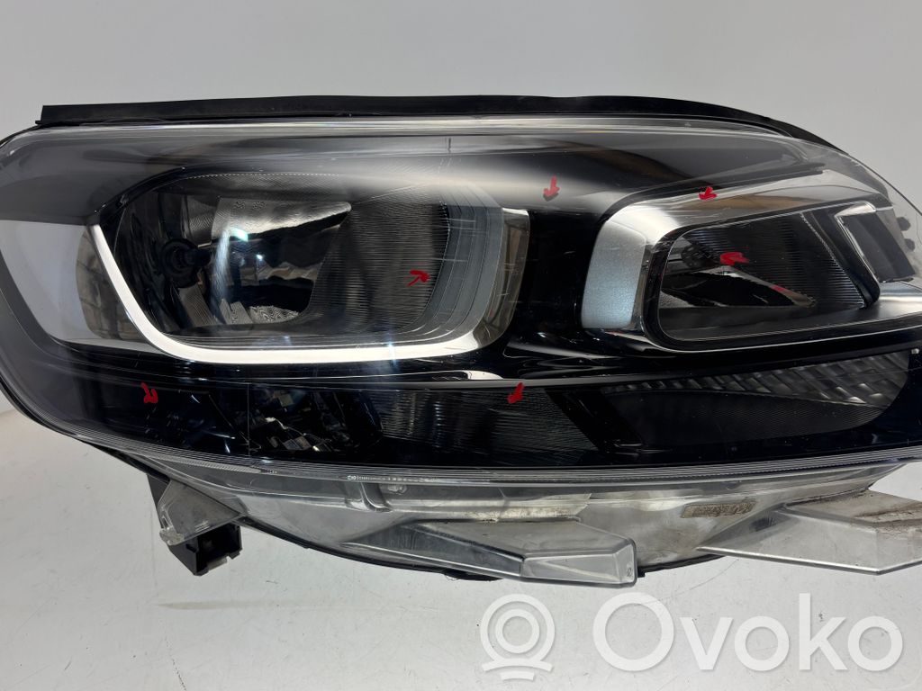 Opel Vivaro Etu-/Ajovalo 