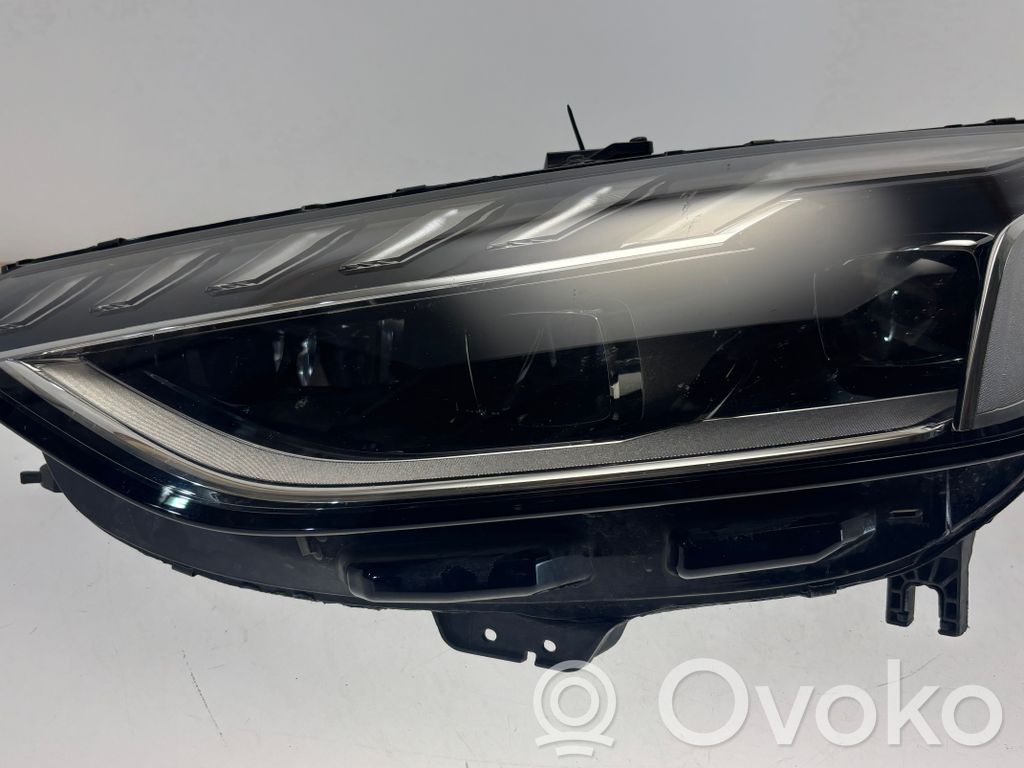 Audi A4 S4 B9 8W Phare frontale 