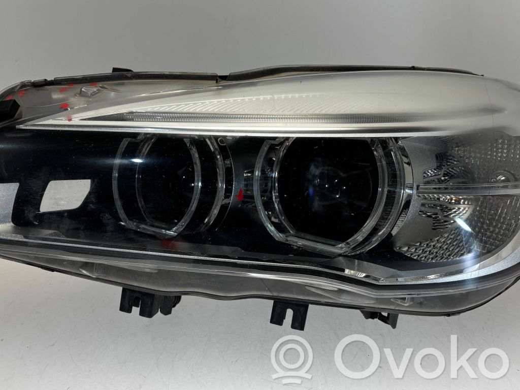 BMW 2 F46 Scheinwerfer 