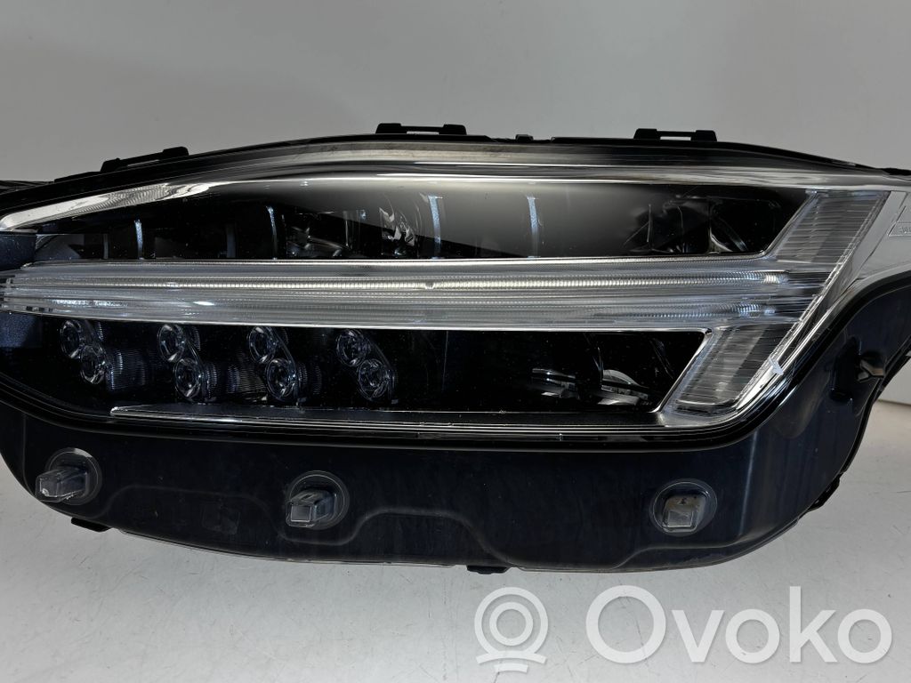 Volvo XC90 Scheinwerfer 