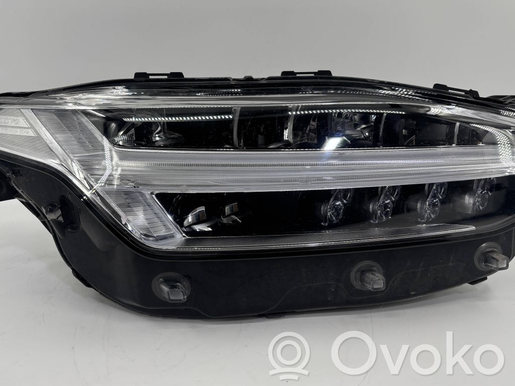 Volvo XC90 Scheinwerfer 