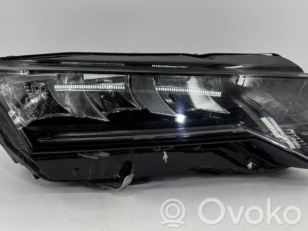 Skoda Octavia Mk4 Scheinwerfer 