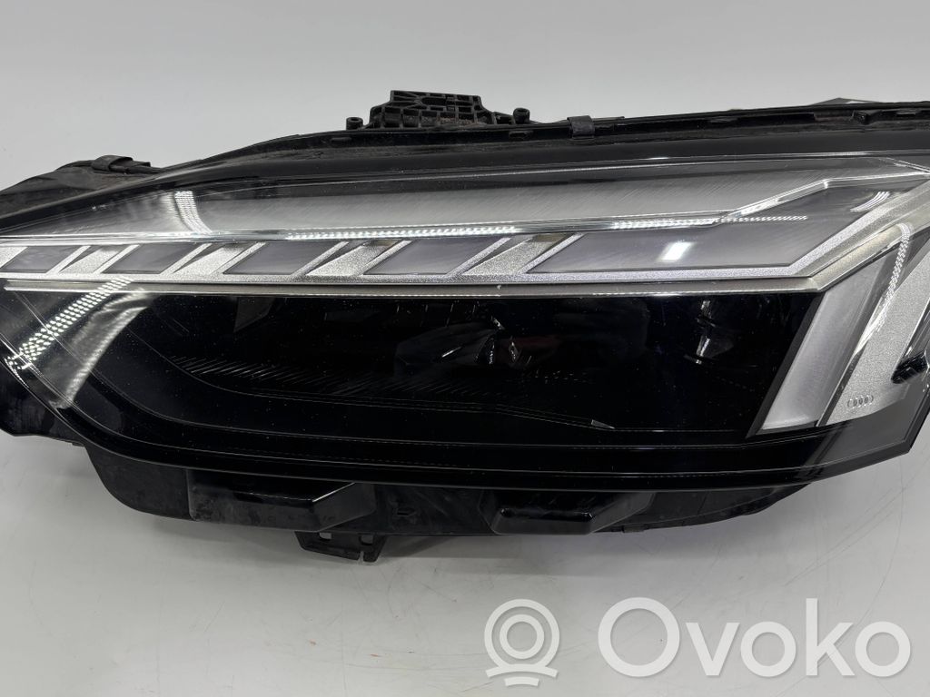 Audi A5 Headlight/headlamp 