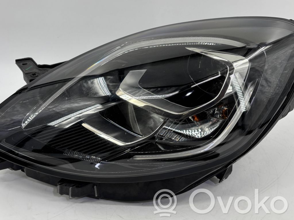 Ford Puma Headlight/headlamp 