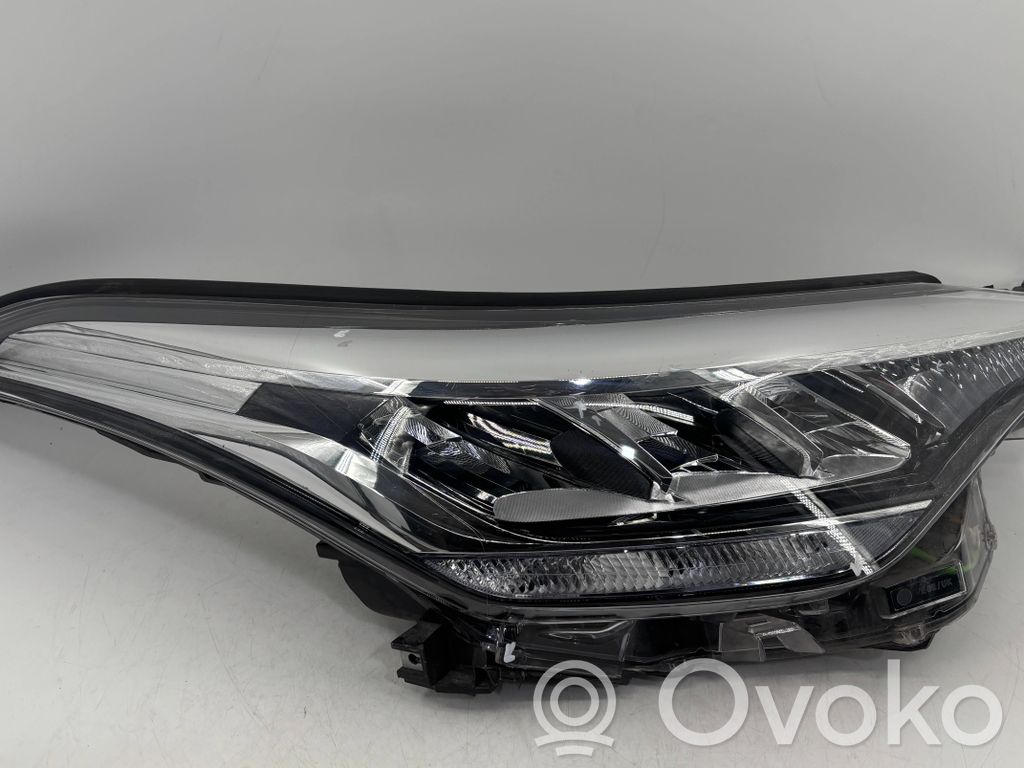 Toyota C-HR I Lampa przednia 