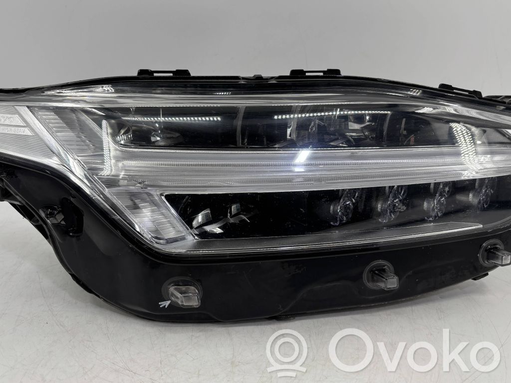 Volvo XC90 Scheinwerfer 