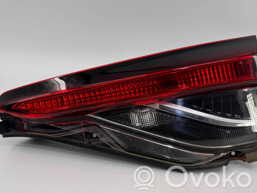 Toyota Corolla E210 E21 Luci posteriori del portellone del bagagliaio 