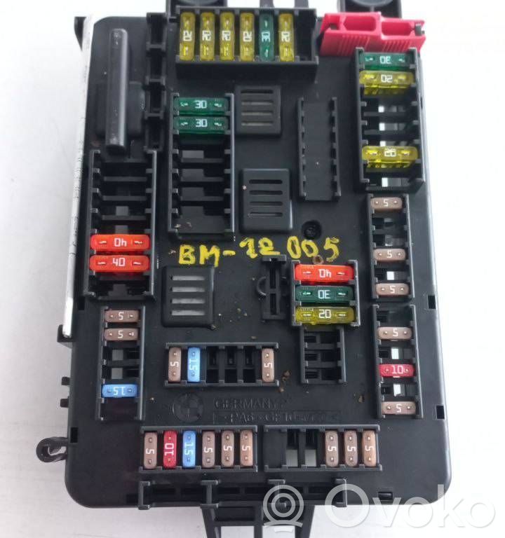 BMW 3 E92 E93 Drošinātāju bloks 