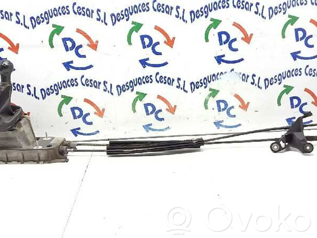 Volkswagen Caddy Pavarų perjungimo traukė 