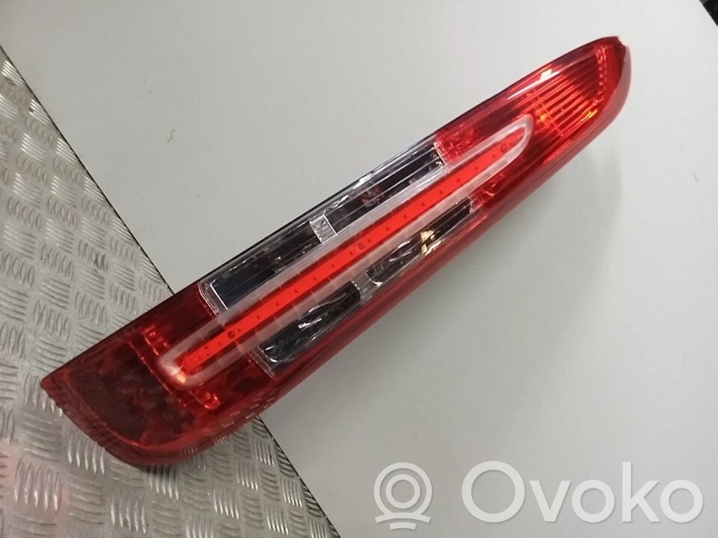 Ford C-MAX I Takavalot 
