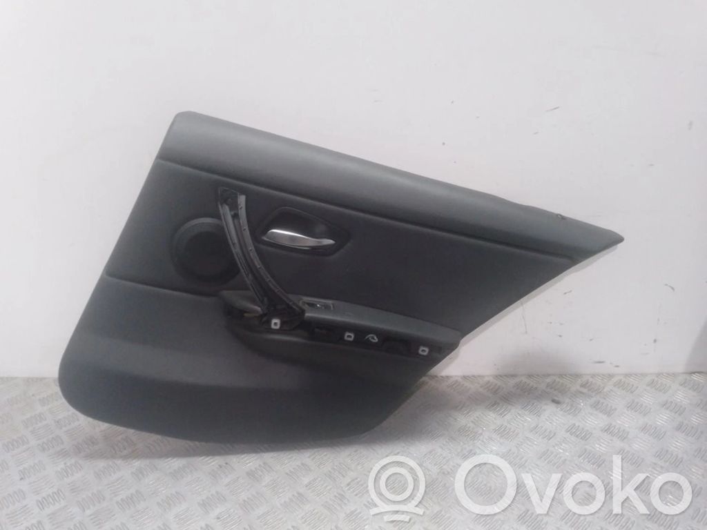 Rear door card panel trim   NEGRO