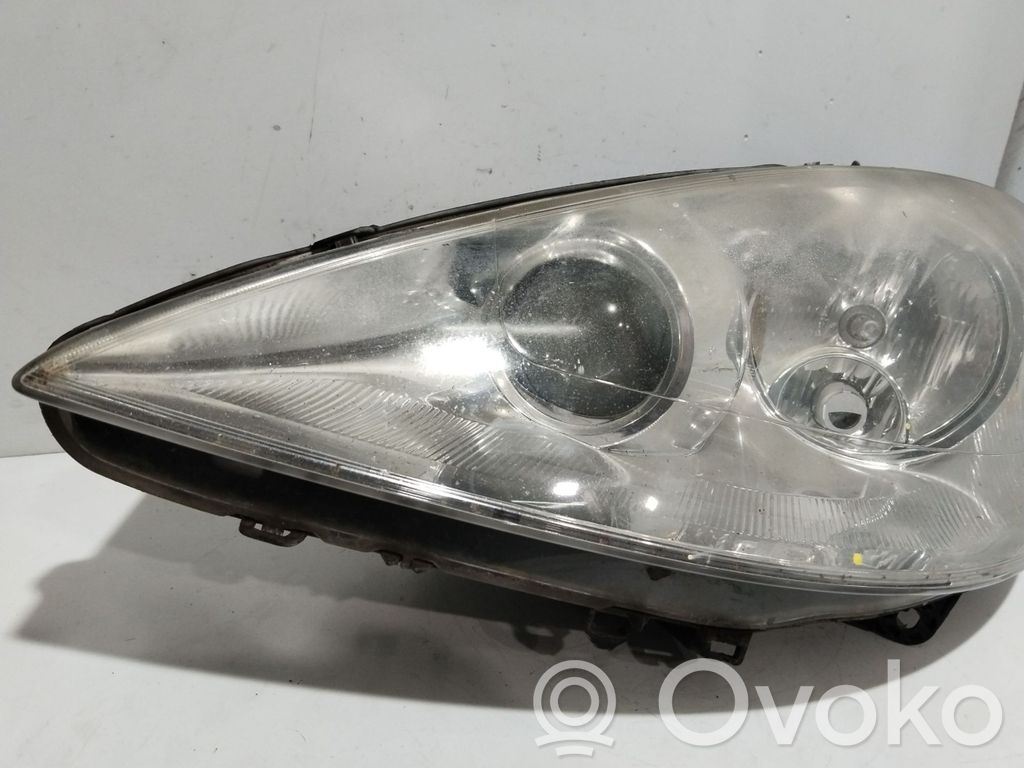 Peugeot 807 Lampa przednia 