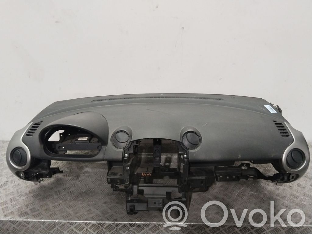 Mazda 2 Dashboard 