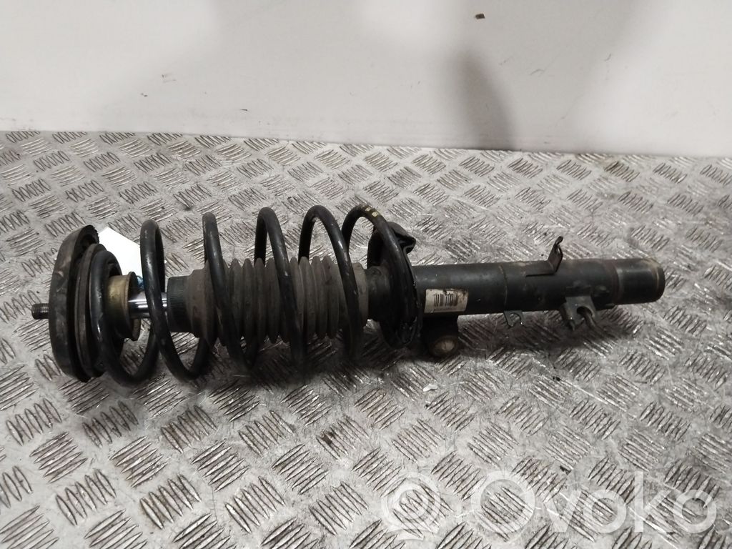 Citroen C3 Etuiskunvaimennin kierrejousella 